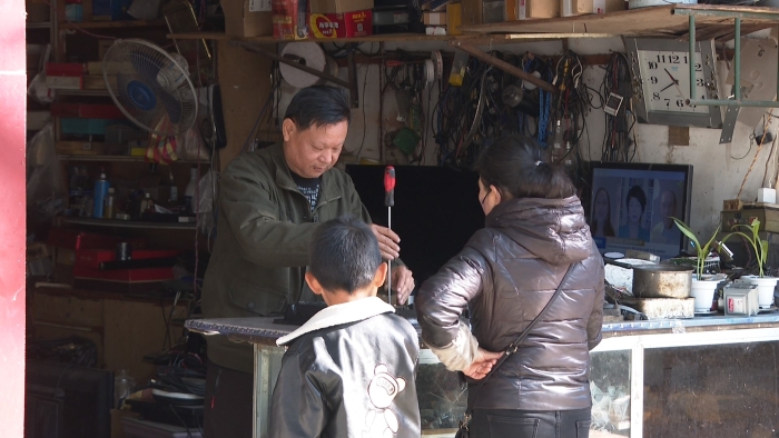 @新平人,这条路今天提前通车啦!1.JPG